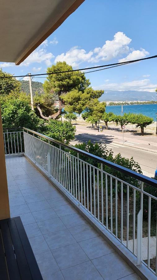 Nafpaktos Beach House Sea View Apartment First Floor Zewnętrze zdjęcie