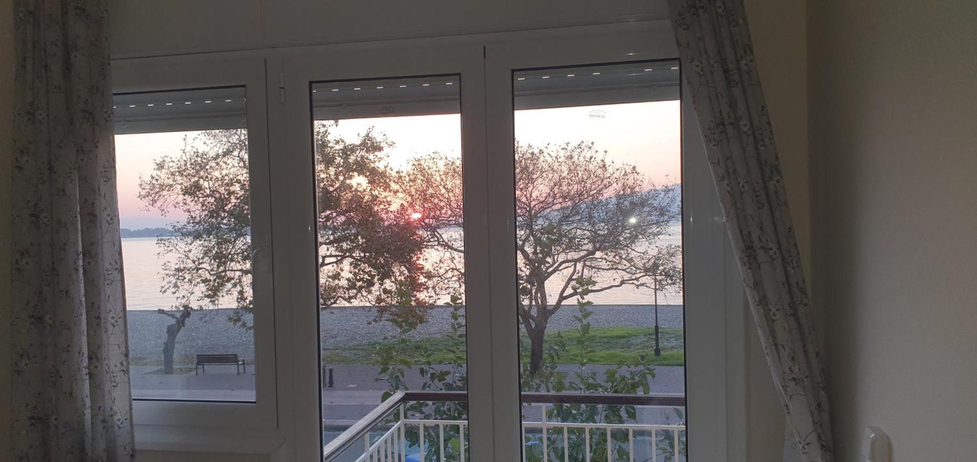 Nafpaktos Beach House Sea View Apartment First Floor Zewnętrze zdjęcie