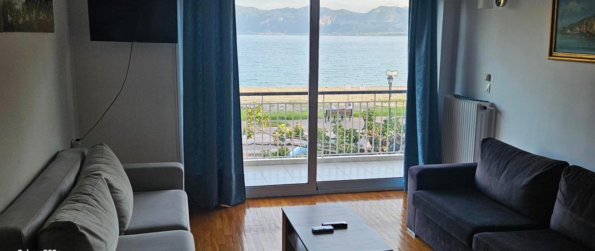 Nafpaktos Beach House Sea View Apartment First Floor Zewnętrze zdjęcie